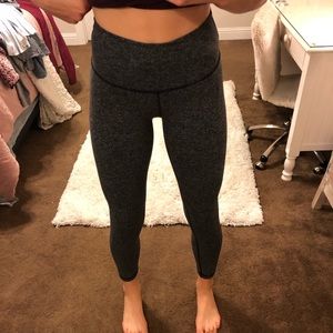 WUNDER UNDER lulu leggings!!!